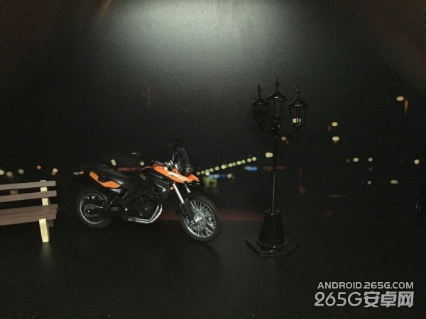 三星S6 Edge和iPhone6夜间拍照对比 更胜一筹