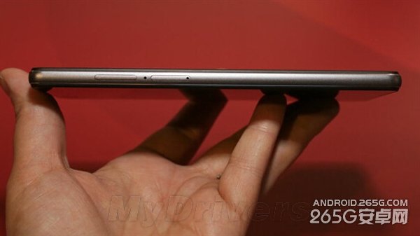 双玻璃!nubia新旗舰真机完全曝光:配置给力