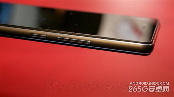 双玻璃!nubia新旗舰真机完全曝光:配置给力