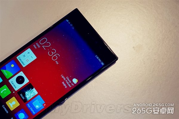 YunOS神秘新机亮相:你猜是哪家的?