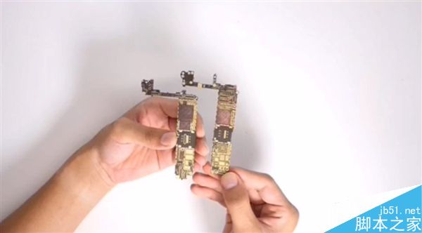 首发！iPhone 7主板解析：脱胎换骨