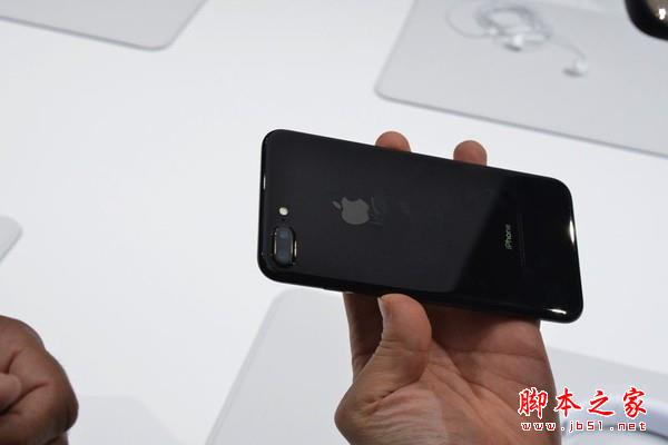 iPhone 7评测：外表中规中矩 流畅体验加里程碑式双摄 安卓阵营谁与之能一战？