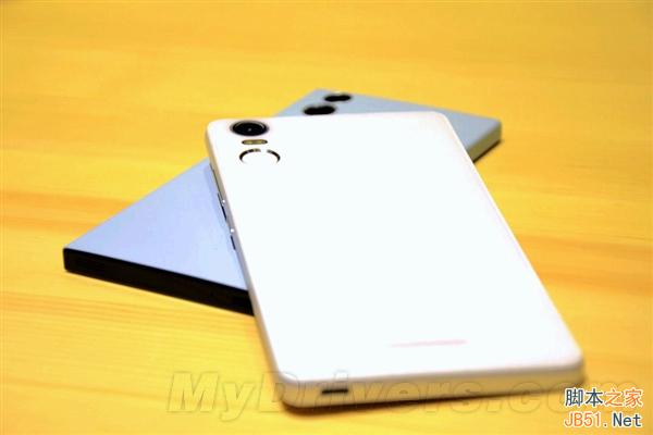 YunOS大动作:马云自拍神秘新机要来