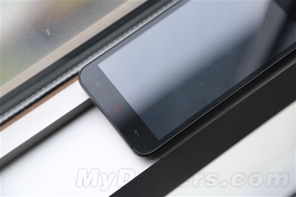 399元联通手机真机曝光：哎呦 不错哦