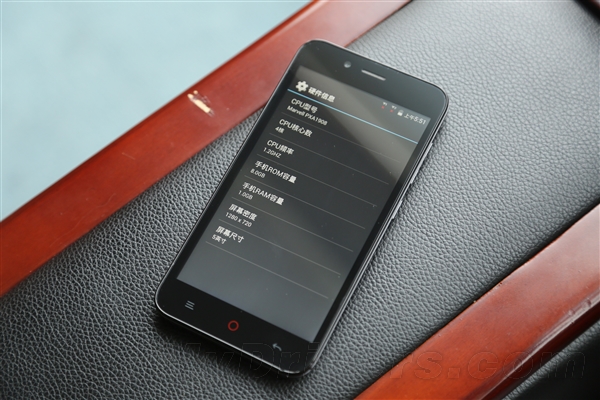 399元联通手机真机曝光：哎呦 不错哦