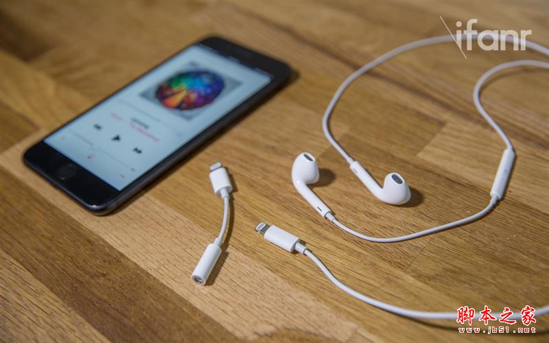 iPhone 7/7 Plus详细评测：买不买看完就知道