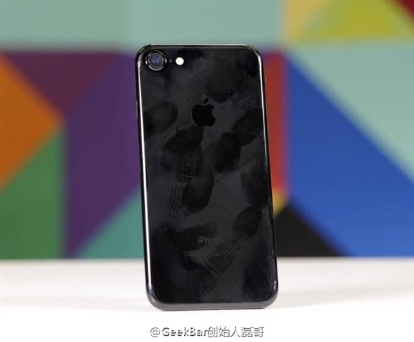 iPhone 7 Plus全球首拆！双摄像头长这样
