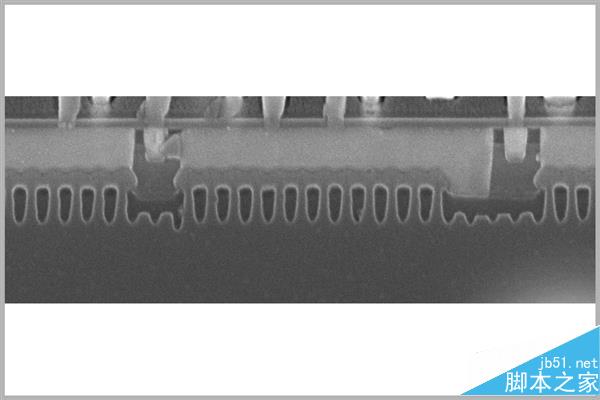 苹果A10处理器拆解：更小 更薄！