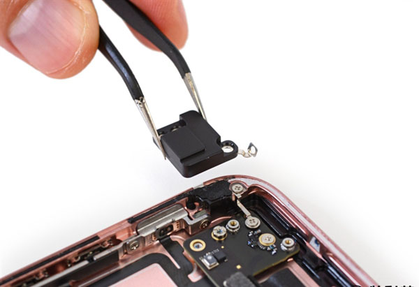 iPhone7 Plus做工如何？iPhone7 Plus拆机图解