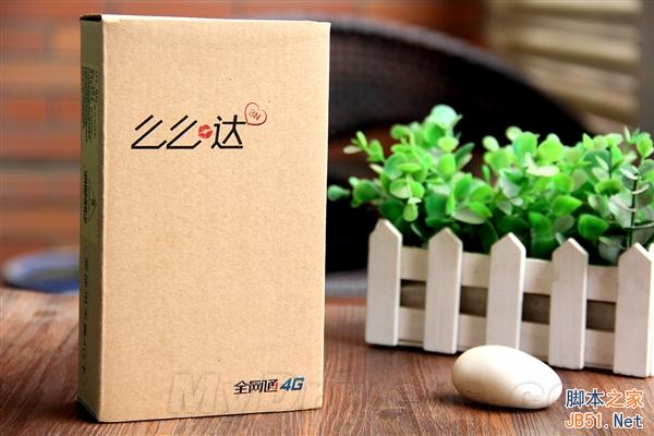 香槟金/双卡电信4G TCL么么哒手机图赏