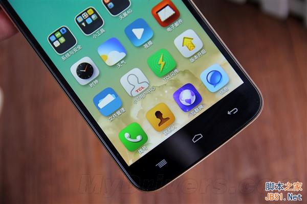 香槟金/双卡电信4G TCL么么哒手机图赏