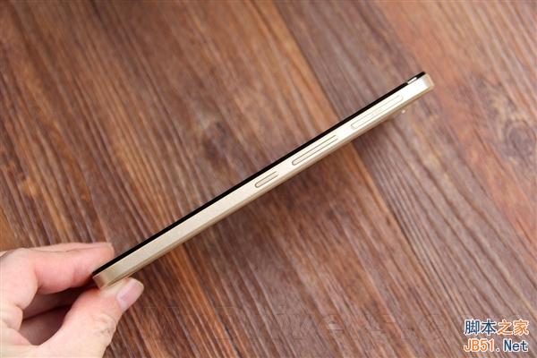 香槟金/双卡电信4G TCL么么哒手机图赏