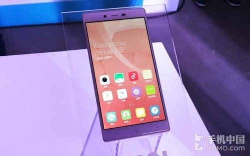 女性手机配置最高 泡芙小姐IUNI i1发布 