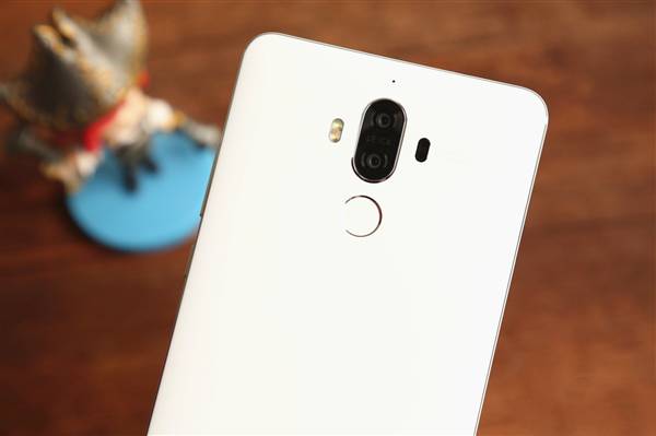 华为Mate9陶瓷白版好看吗？华为Mate9陶瓷白真机开箱图片