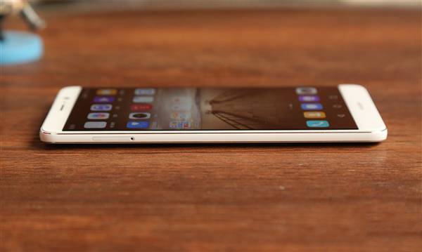 华为Mate9陶瓷白版好看吗？华为Mate9陶瓷白真机开箱图片