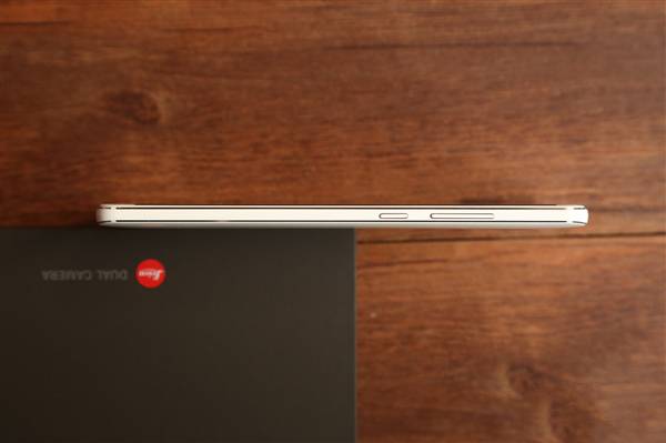 华为Mate9陶瓷白版好看吗？华为Mate9陶瓷白真机开箱图片