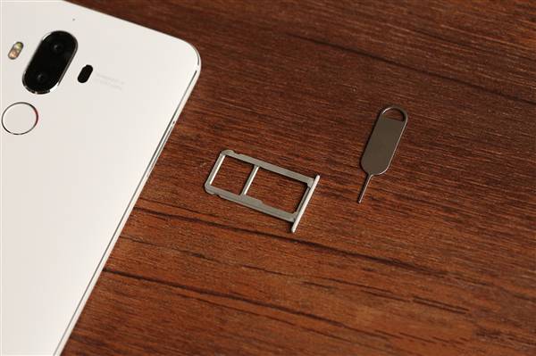 华为Mate9陶瓷白版好看吗？华为Mate9陶瓷白真机开箱图片