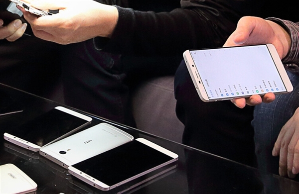 乐视手机首度开箱！我的天呐