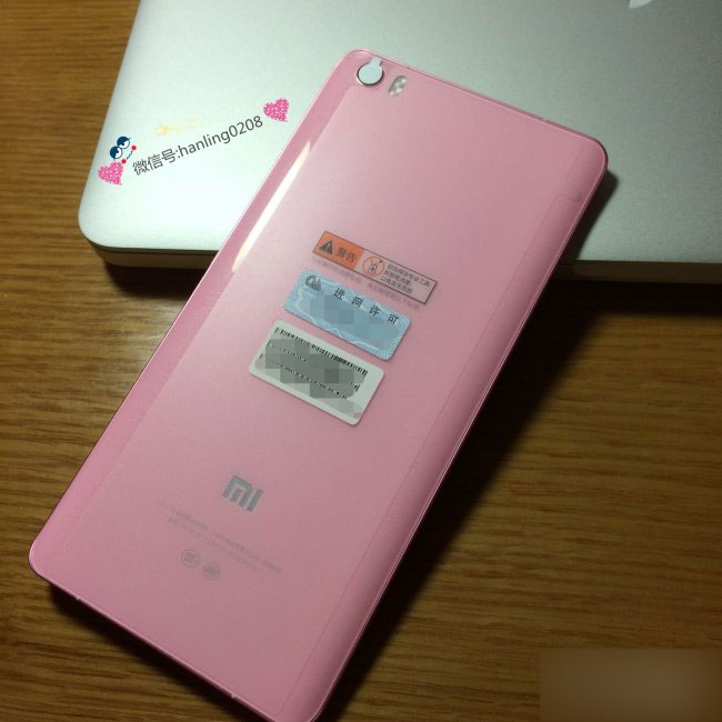 小米Note女神版网友开箱 确实很适合妹纸使用