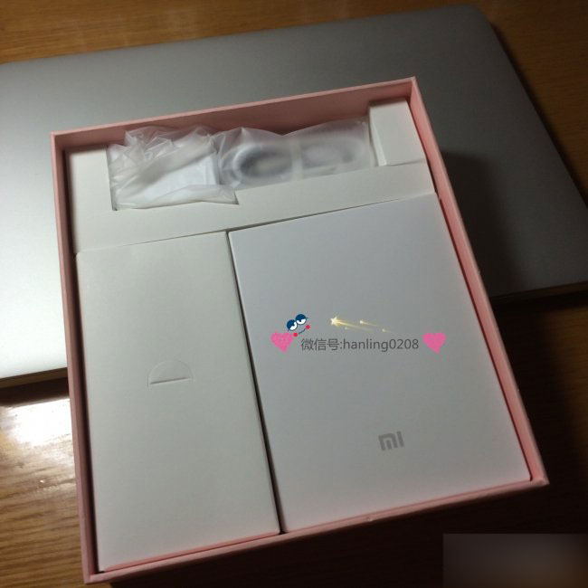 小米Note女神版网友开箱 确实很适合妹纸使用