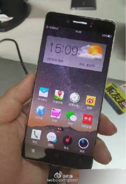 OPPO无边框真机再曝光