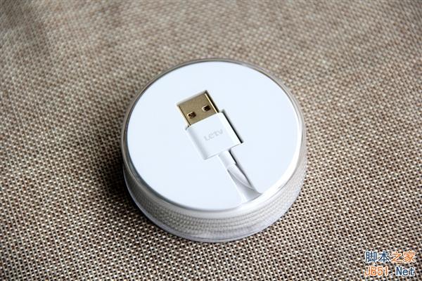 iPhone都哭了 5.5寸乐视手机1开箱图赏