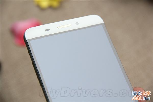 iPhone都哭了 5.5寸乐视手机1开箱图赏