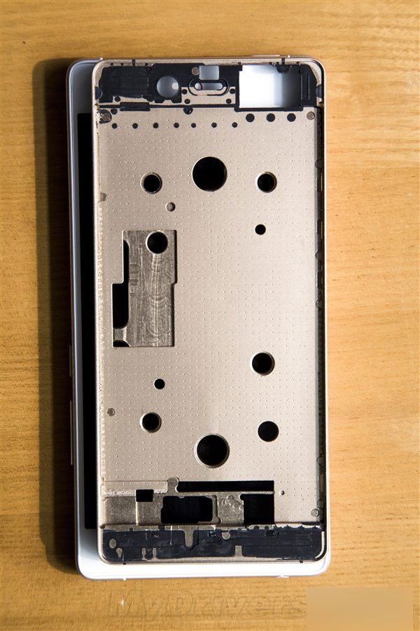 独家！nubia无边框旗舰Z9更多细节：怒赞