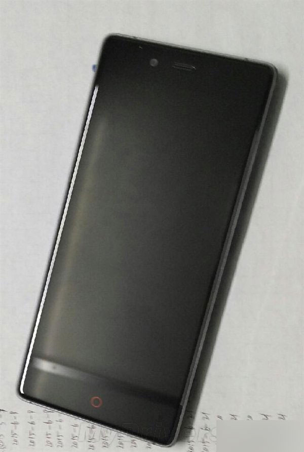 nubia Z9真机完全曝光：绝对的无边框屏