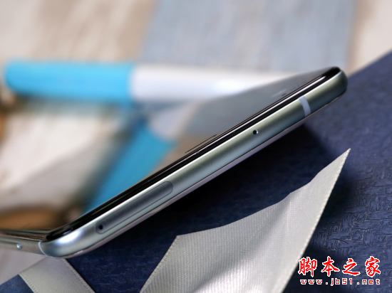 HTC U Ultra值得买吗？HTC U Ultra手机全面深度评测图解