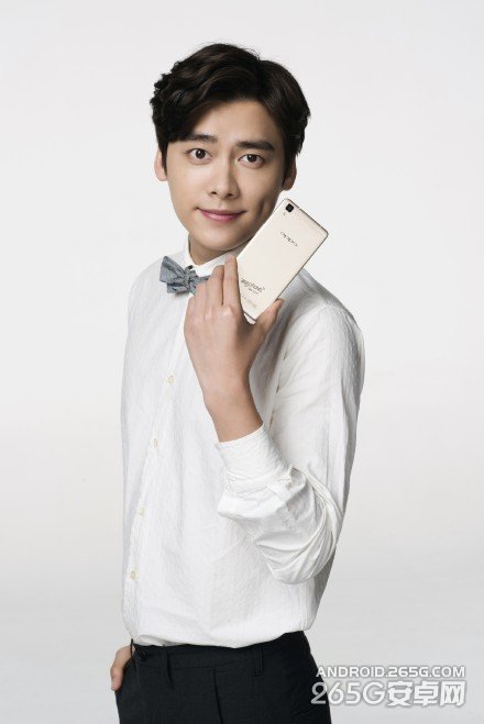 OPPO R7李易峰定制版现身
