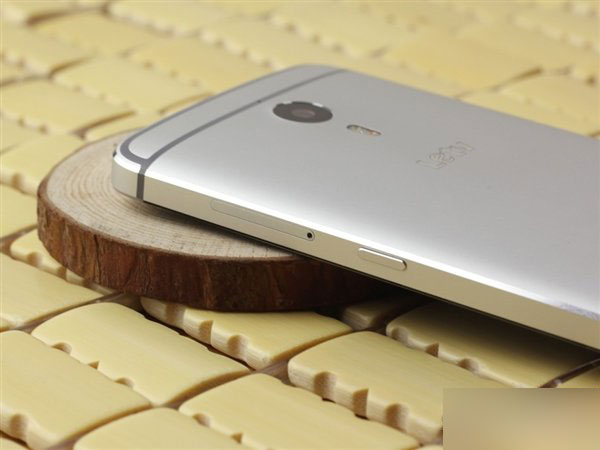 号称无边框ID：乐视手机1Pro高清图赏