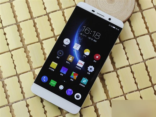 号称无边框ID：乐视手机1Pro高清图赏