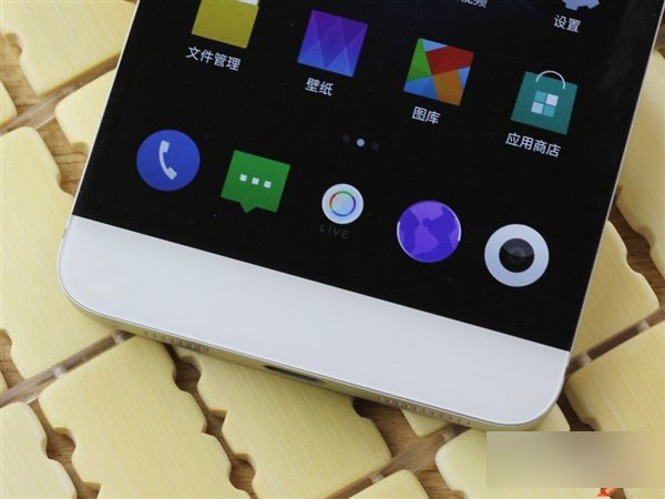 号称无边框ID：乐视手机1Pro高清图赏