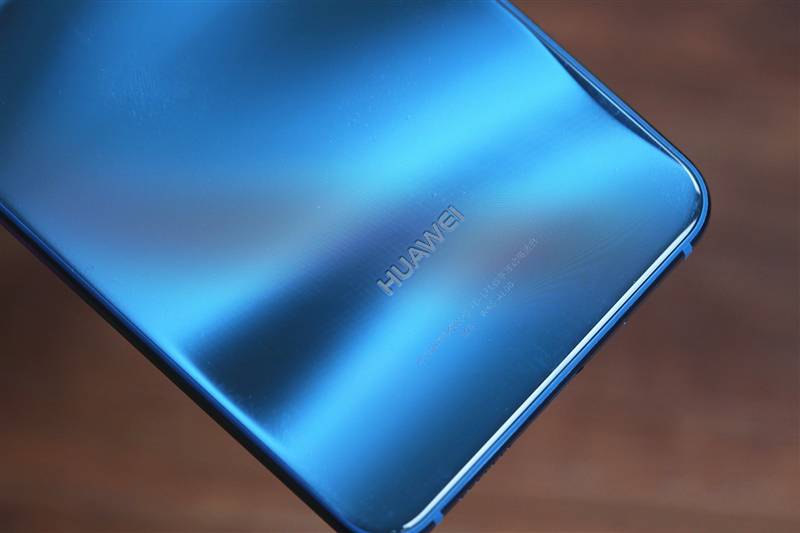 华为nova青春版值得买吗？华为nova青春版全面深度评测图解