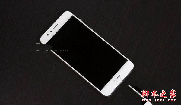 努比亚Z17mini和荣耀8哪个好？努比亚Z17mini和华为荣耀8全面区别对比评测