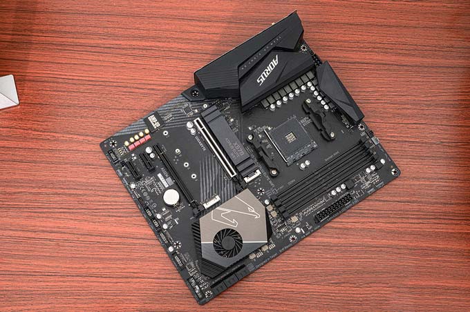 寻找龙骑士,驾驭锐龙靠造工,技嘉X570 AORUS ELITE WIFI体验