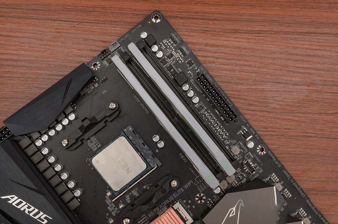寻找龙骑士,驾驭锐龙靠造工,技嘉X570 AORUS ELITE WIFI体验