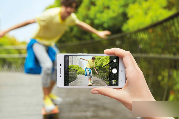 OPPO R7京东商城销售火爆