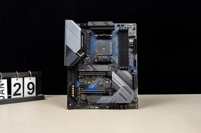 一块性价比超高的B550主板、华擎(ASRock)B550 Extreme4极限玩家主板 评测