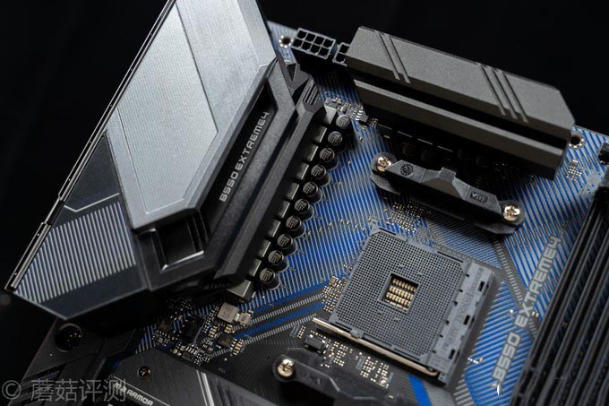一块性价比超高的B550主板、华擎(ASRock)B550 Extreme4极限玩家主板 评测