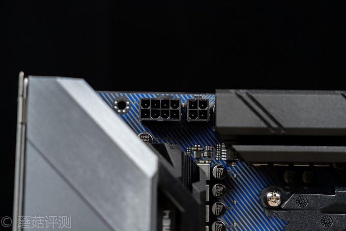 一块性价比超高的B550主板、华擎(ASRock)B550 Extreme4极限玩家主板 评测