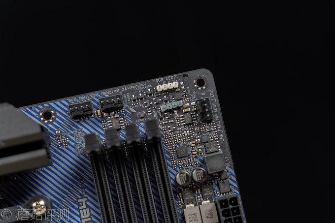 一块性价比超高的B550主板、华擎(ASRock)B550 Extreme4极限玩家主板 评测