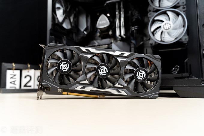 一块性价比超高的B550主板、华擎(ASRock)B550 Extreme4极限玩家主板 评测