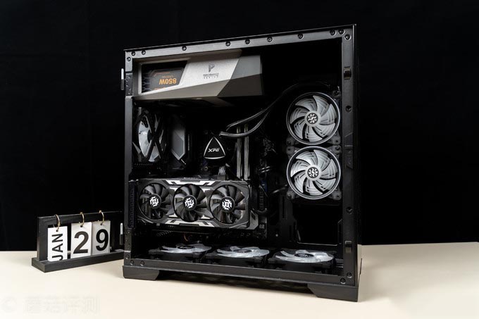 一块性价比超高的B550主板、华擎(ASRock)B550 Extreme4极限玩家主板 评测