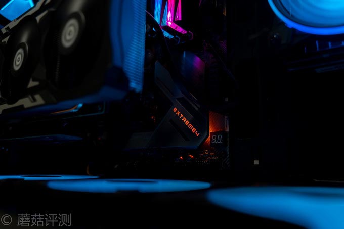 一块性价比超高的B550主板、华擎(ASRock)B550 Extreme4极限玩家主板 评测