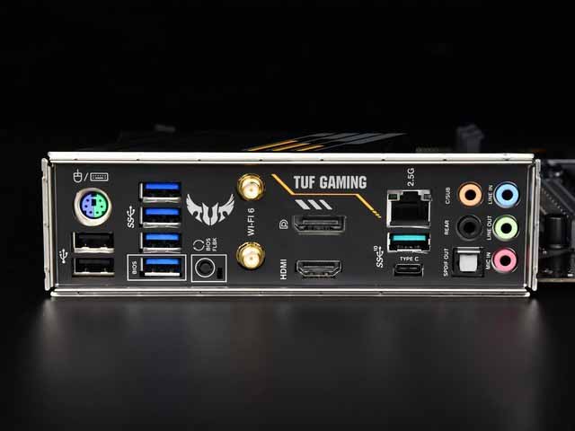 一炮带飞3800XT 华硕B550重炮手WiFi主板评测