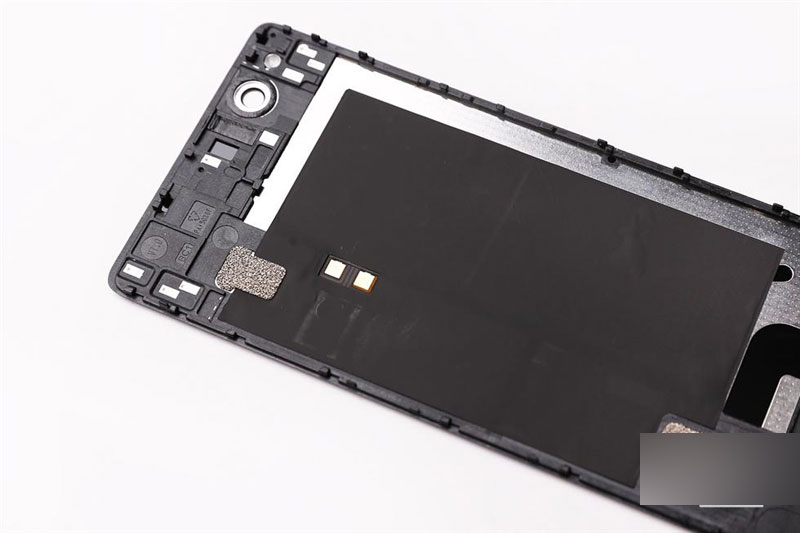 无边框到底如何？nubia Z9真机大拆解