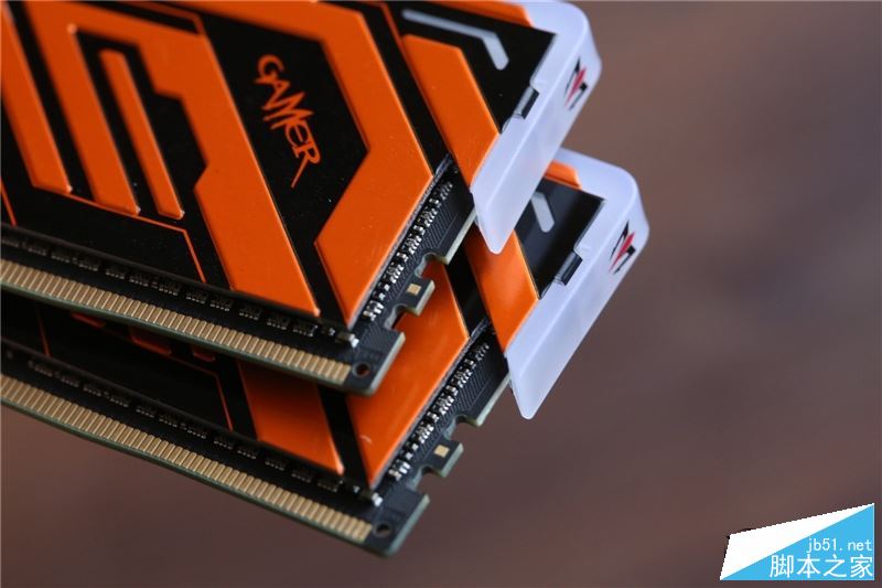 七彩RGB灯效!影驰GAMER II内存评测:稳定3000MHz