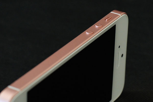 iPhoneSE和iPhone6s哪个好1